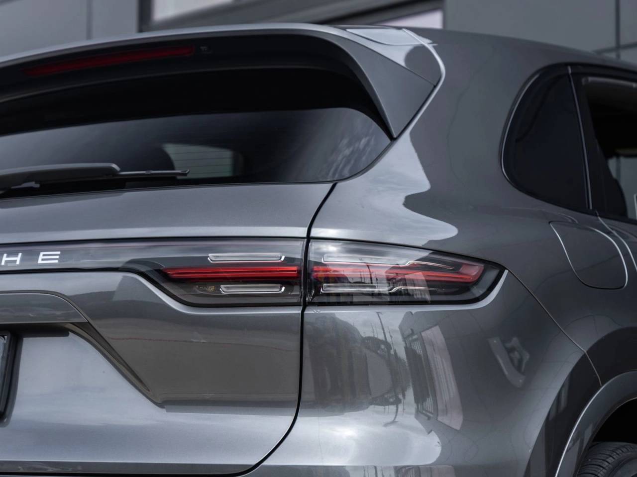 2022 Porsche Cayenne AWD