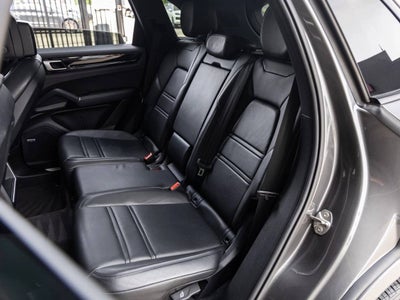 2022 Porsche Cayenne AWD