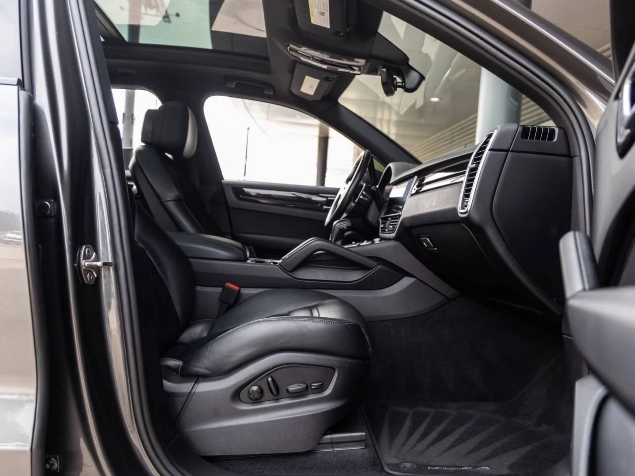 2022 Porsche Cayenne AWD