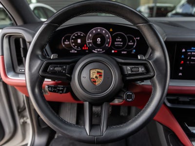 2024 Porsche Cayenne AWD