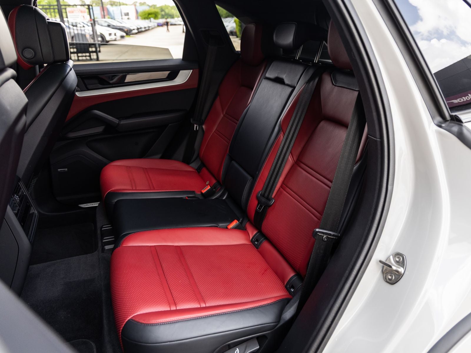 2024 Porsche Cayenne AWD