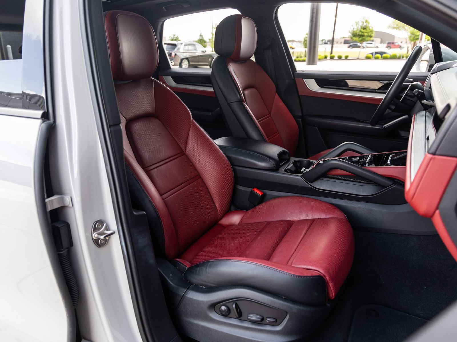 2024 Porsche Cayenne AWD