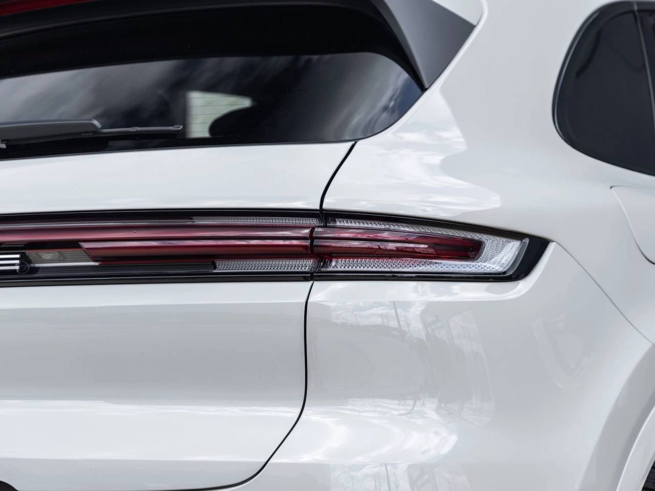 2024 Porsche Cayenne AWD