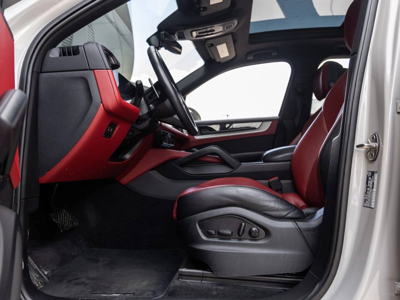 2024 Porsche Cayenne AWD