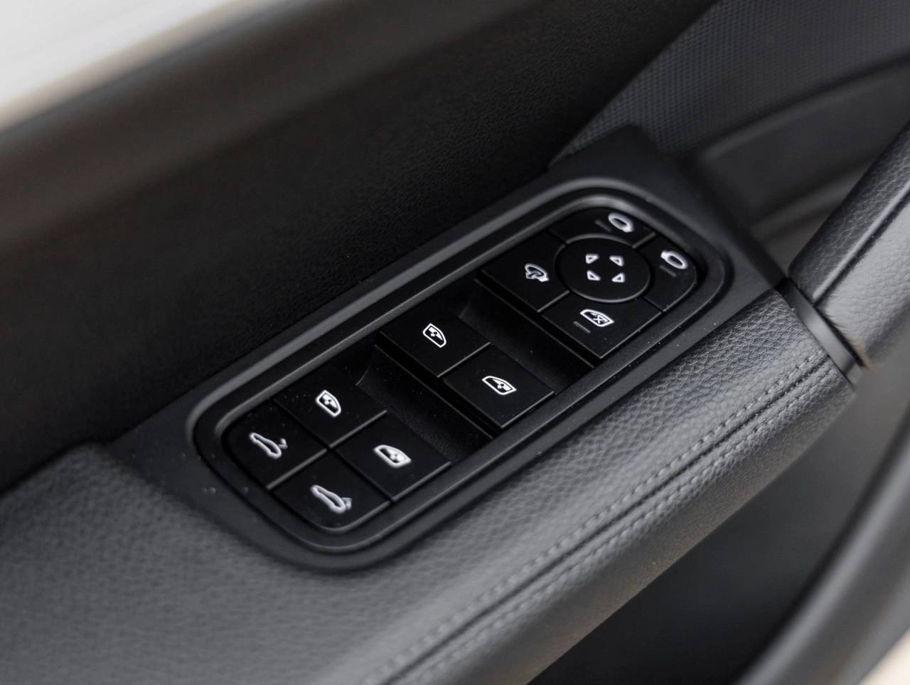 2025 Porsche Cayenne Cayenne