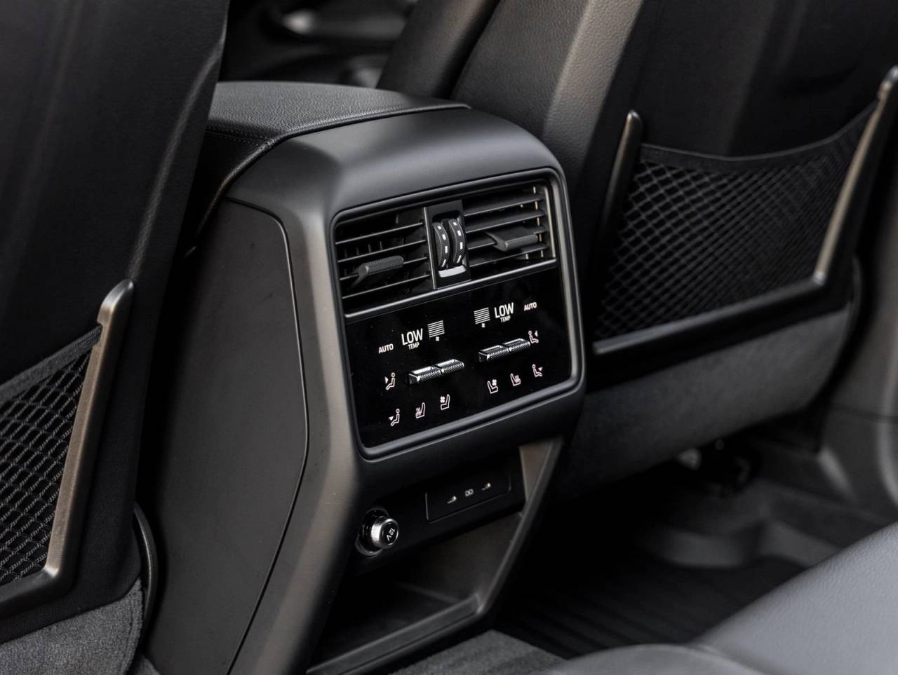 2025 Porsche Cayenne Cayenne