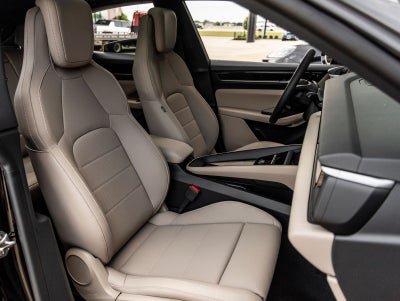 2025 Porsche Macan 4 Electric