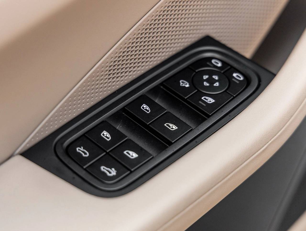 2025 Porsche Macan Electric Macan 4 Electric