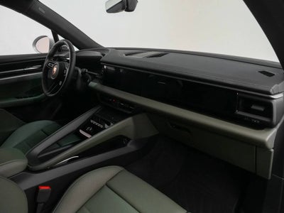 2025 Porsche Macan Electric Macan 4 Electric
