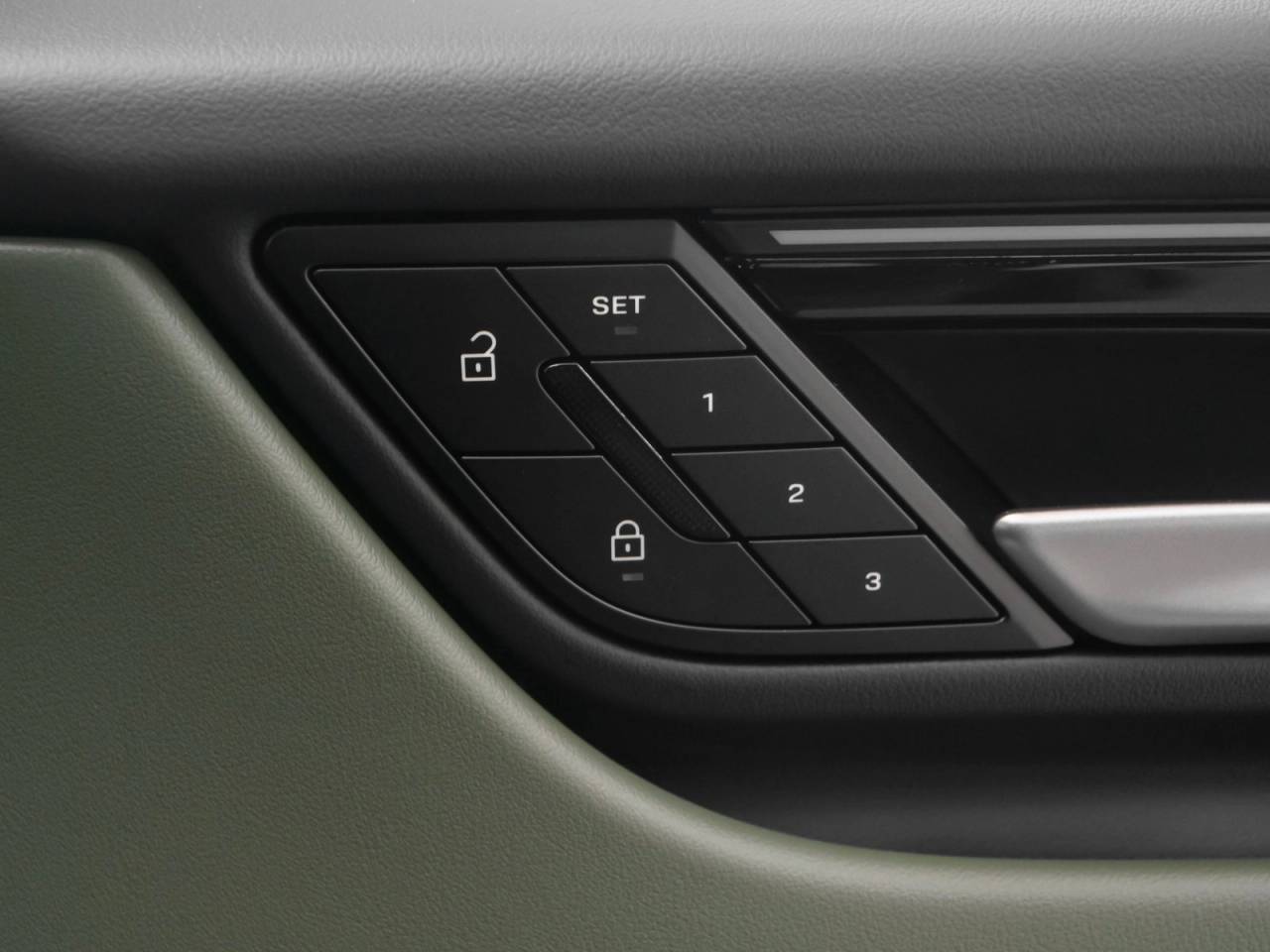 2025 Porsche Macan Electric Macan 4 Electric