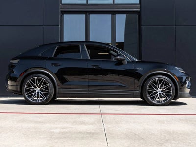 2025 Porsche Macan Electric Macan 4 Electric