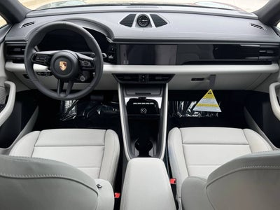 2025 Porsche Macan 4 Electric