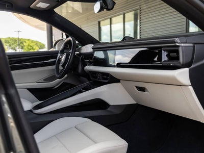 2025 Porsche Macan 4 Electric
