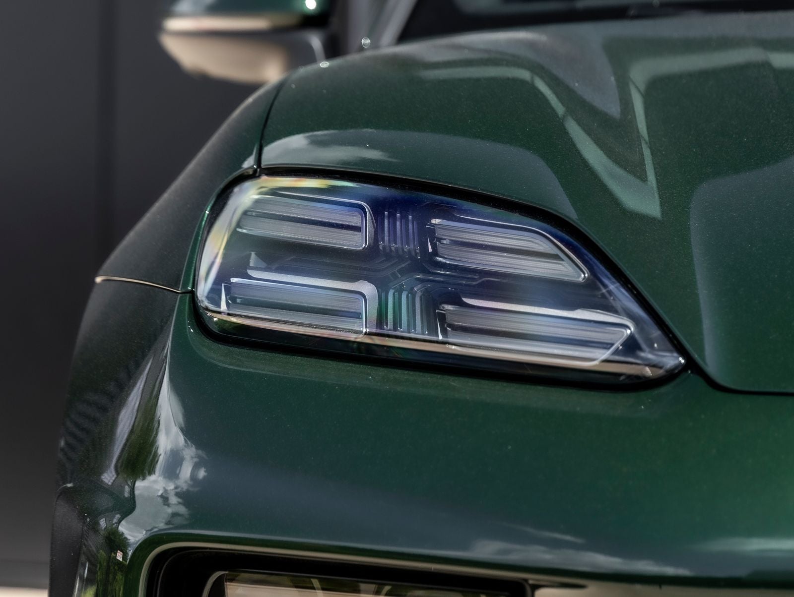 2025 Porsche Macan 4 Electric