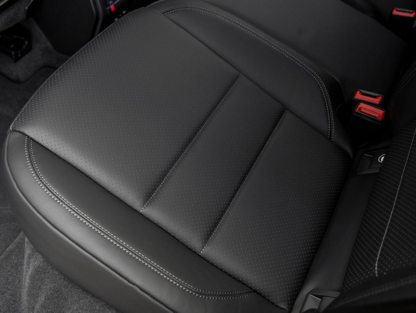 2025 Porsche Macan 4 Electric