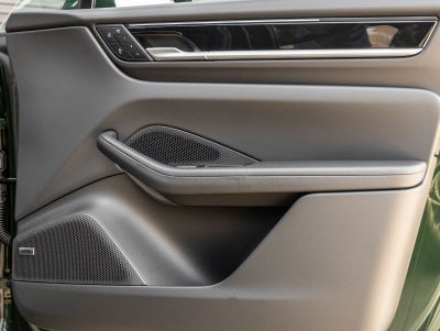 2025 Porsche Macan 4 Electric