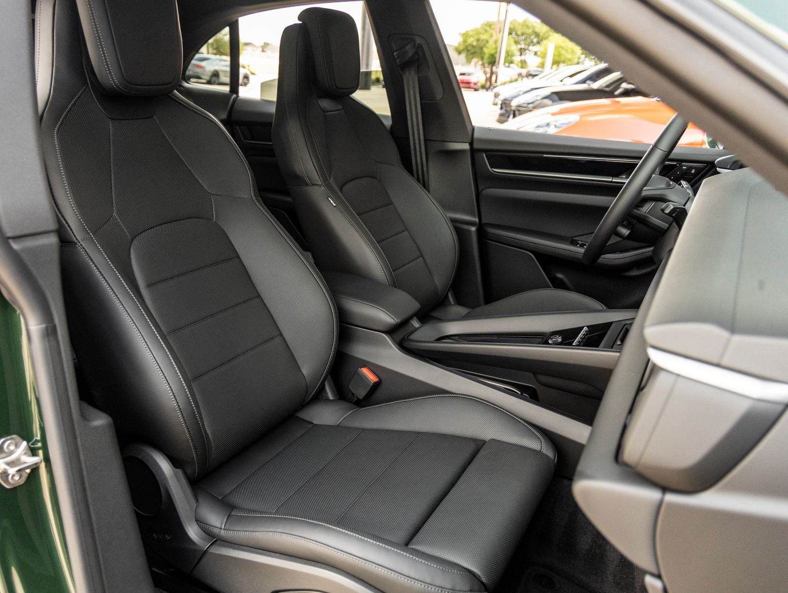 2025 Porsche Macan 4 Electric