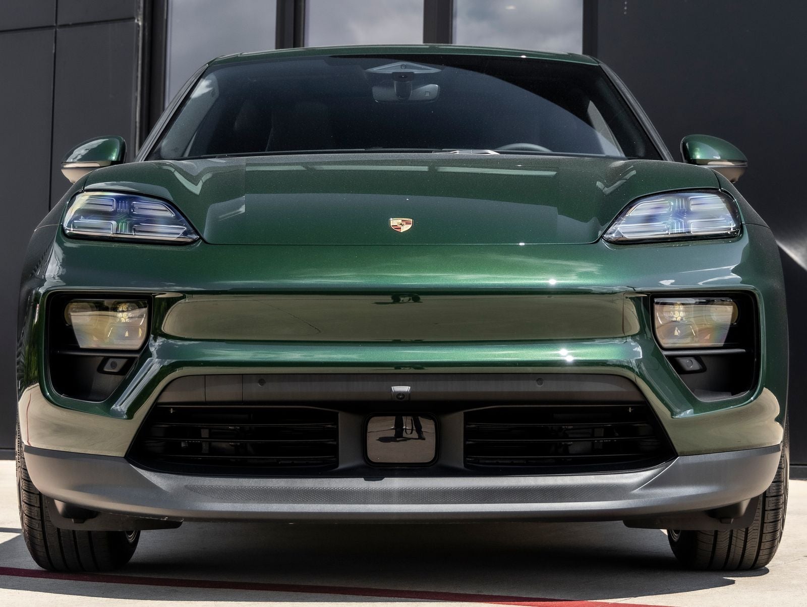 2025 Porsche Macan 4 Electric