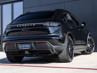 2025 Porsche Macan Electric 4