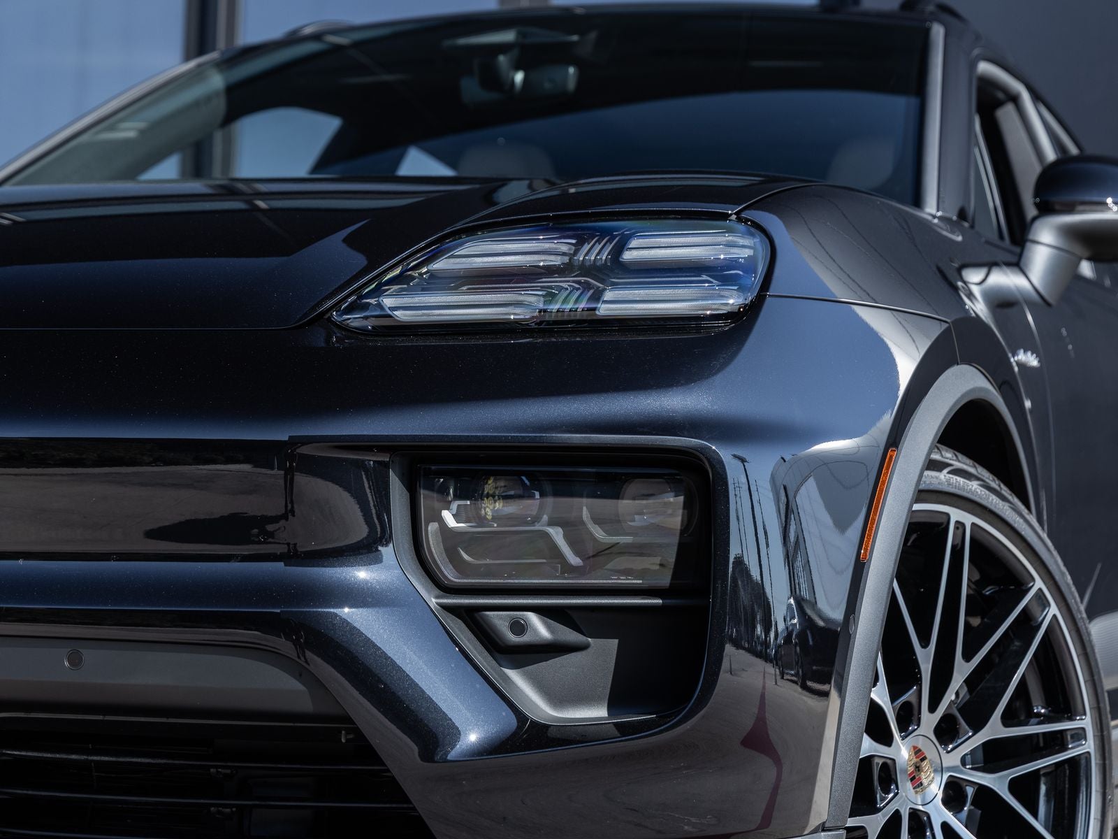 2025 Porsche Macan Electric 4