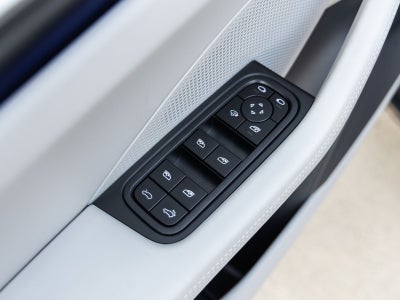 2025 Porsche Macan Electric 4