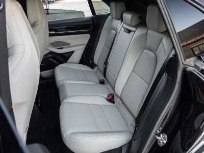 2025 Porsche Macan Electric 4