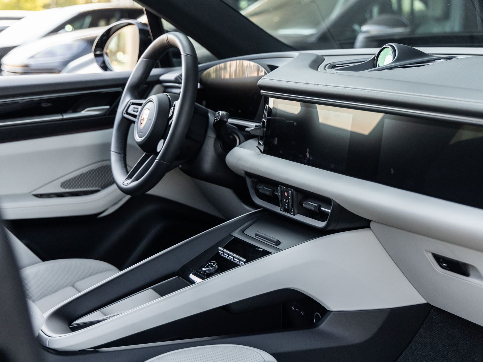 2025 Porsche Macan Electric 4