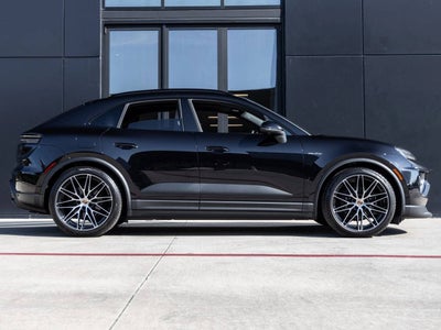 2025 Porsche Macan Macan 4 Electric