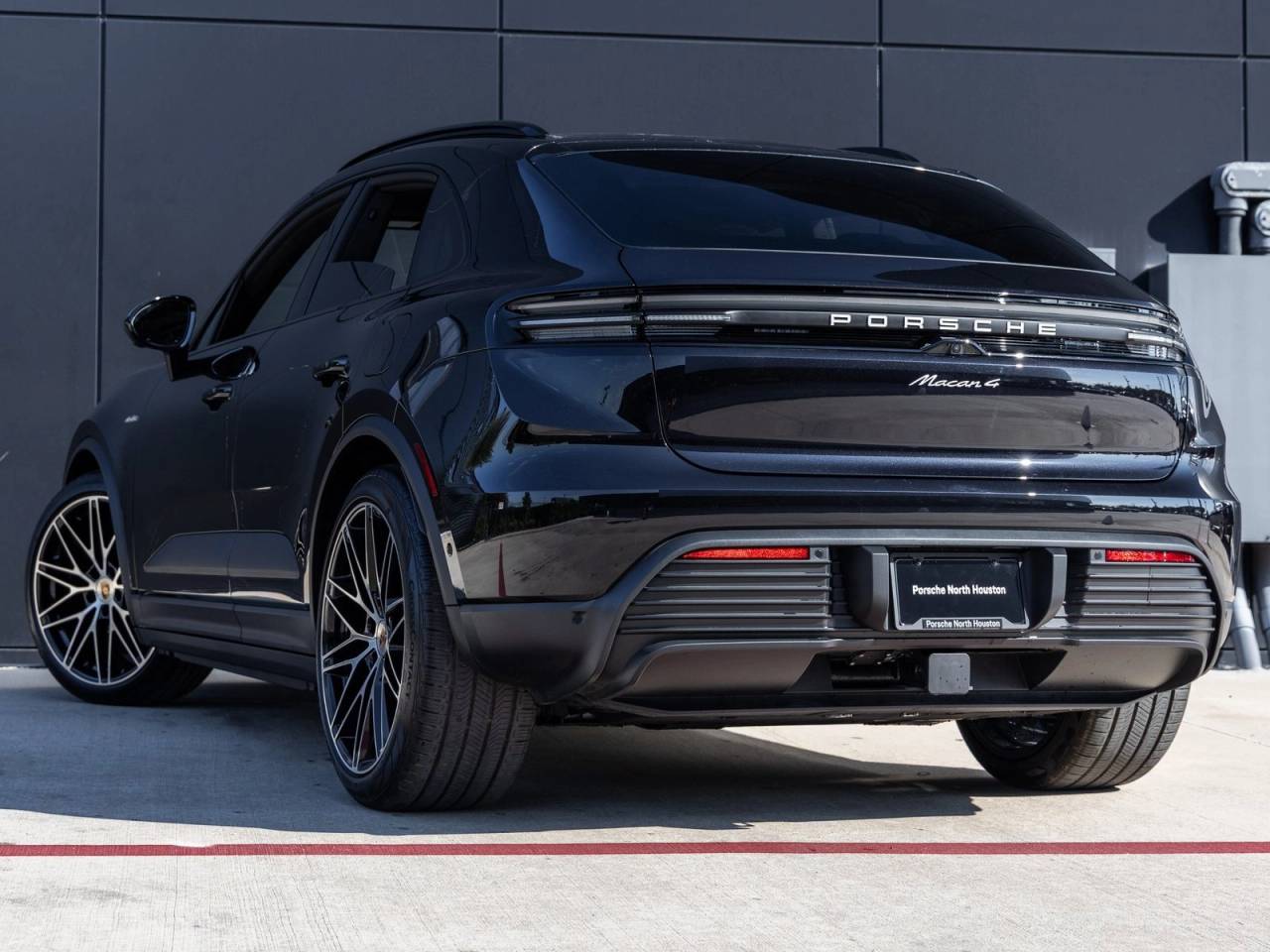 2025 Porsche Macan Macan 4 Electric