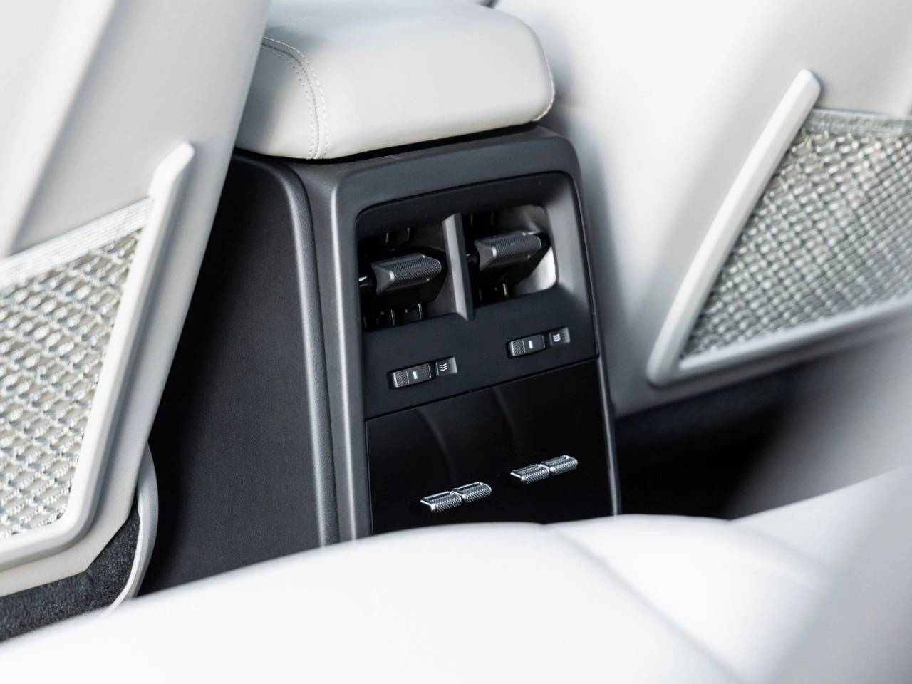 2025 Porsche Macan Macan 4 Electric