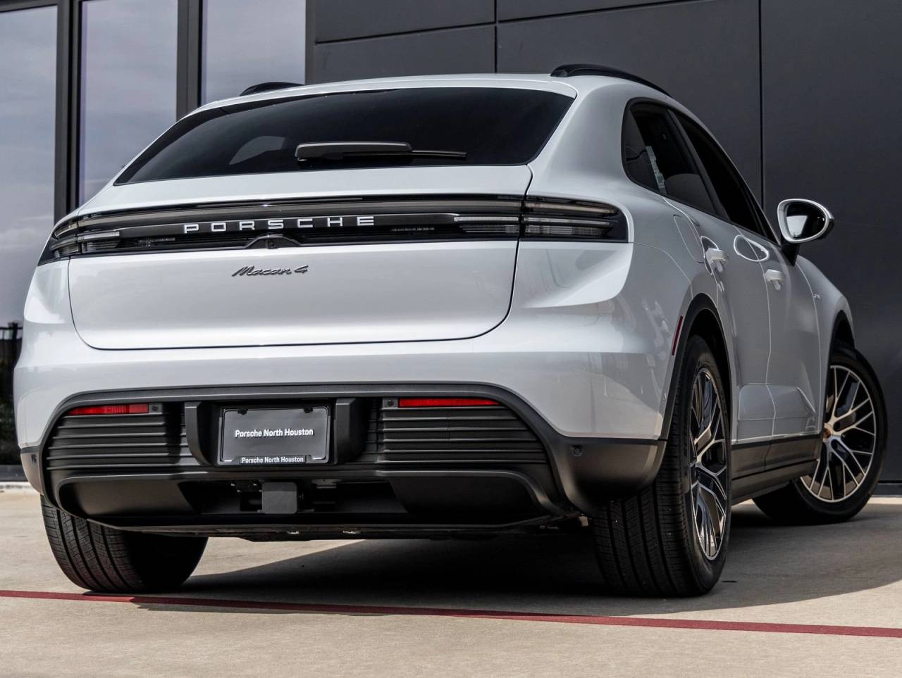 2026 Porsche Macan Macan 4 Electric