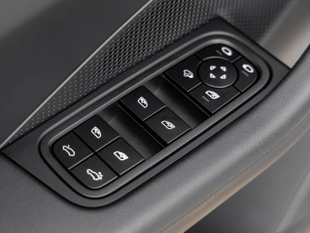 2026 Porsche Macan Macan 4 Electric