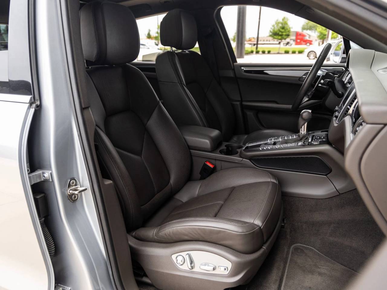 2018 Porsche Macan S
