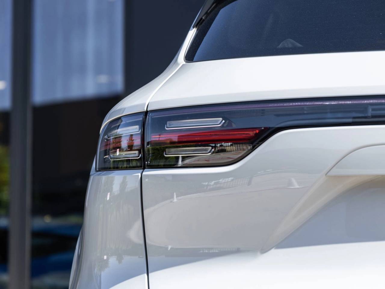 2023 Porsche Cayenne S Platinum Edition