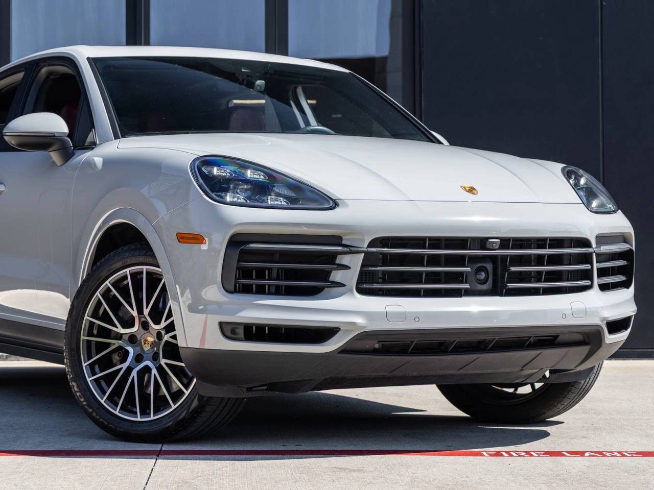 2023 Porsche Cayenne S Platinum Edition