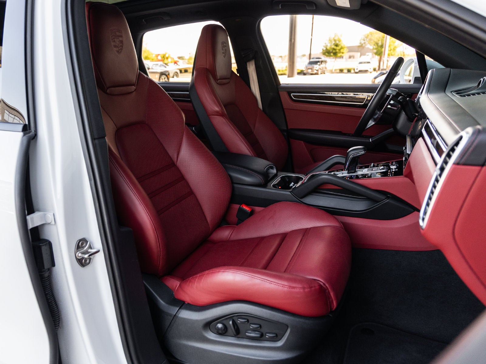 2023 Porsche Cayenne Cayenne S Platinum Edition