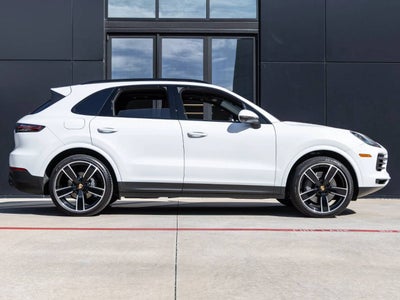 2023 Porsche Cayenne Cayenne S Platinum Edition