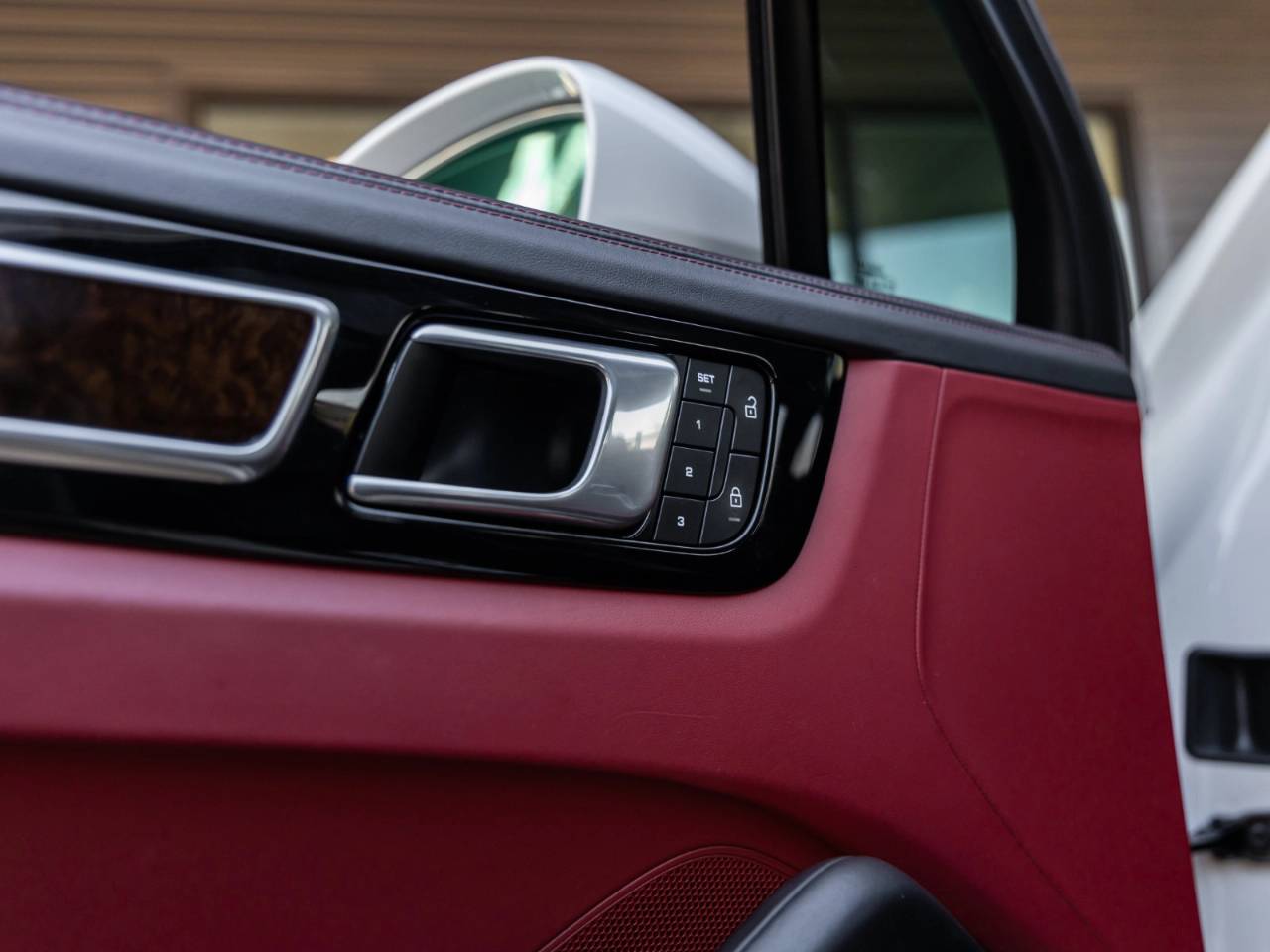 2023 Porsche Cayenne Cayenne S Platinum Edition