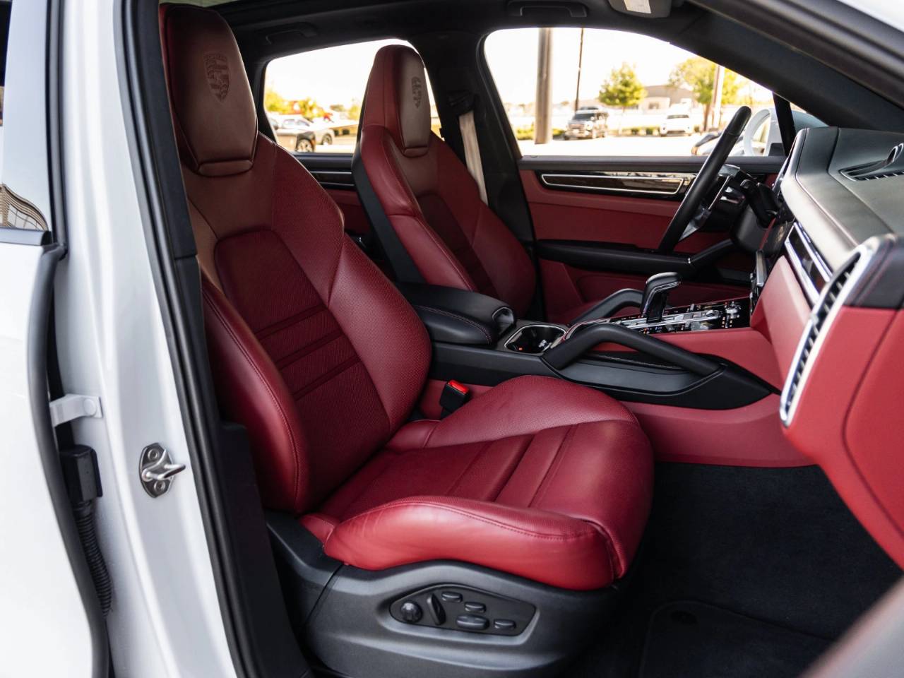2023 Porsche Cayenne Cayenne S Platinum Edition