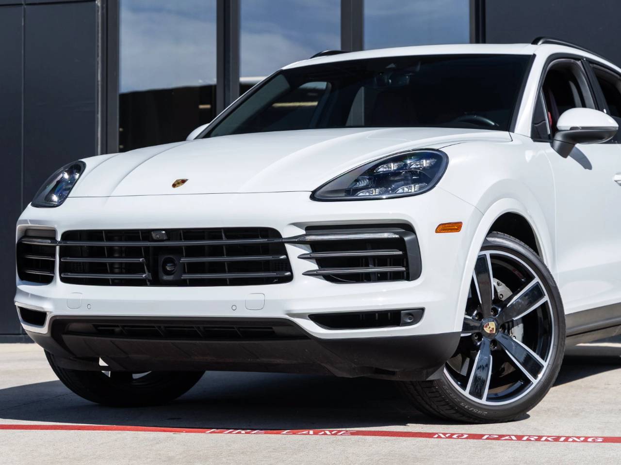 2023 Porsche Cayenne Cayenne S Platinum Edition