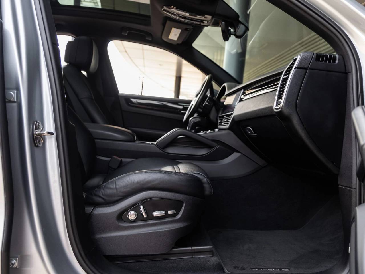 2019 Porsche Cayenne S