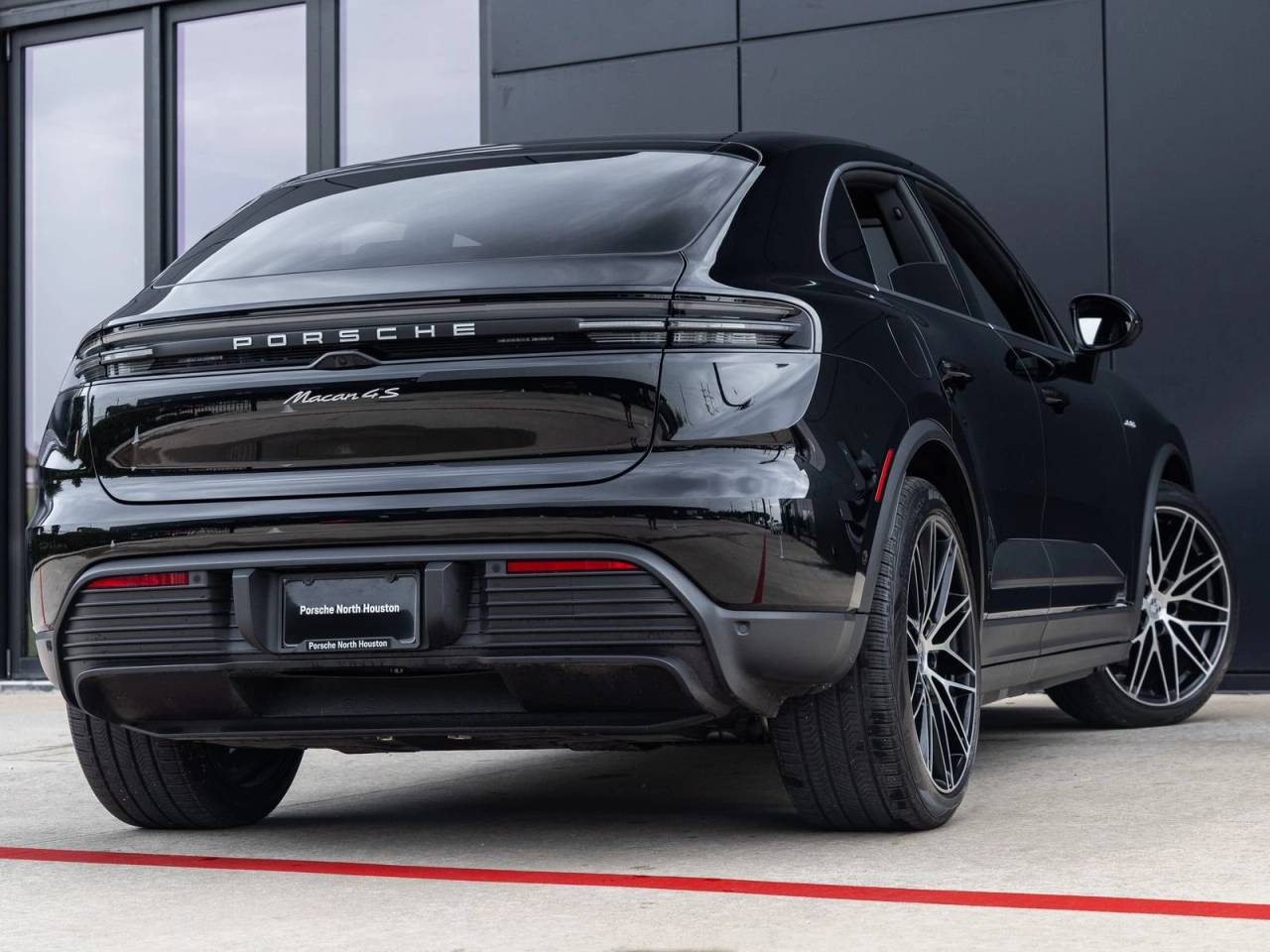 2025 Porsche Macan Macan 4S Electric