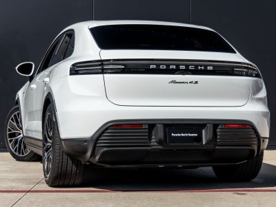 2025 Porsche Macan Electric 4S