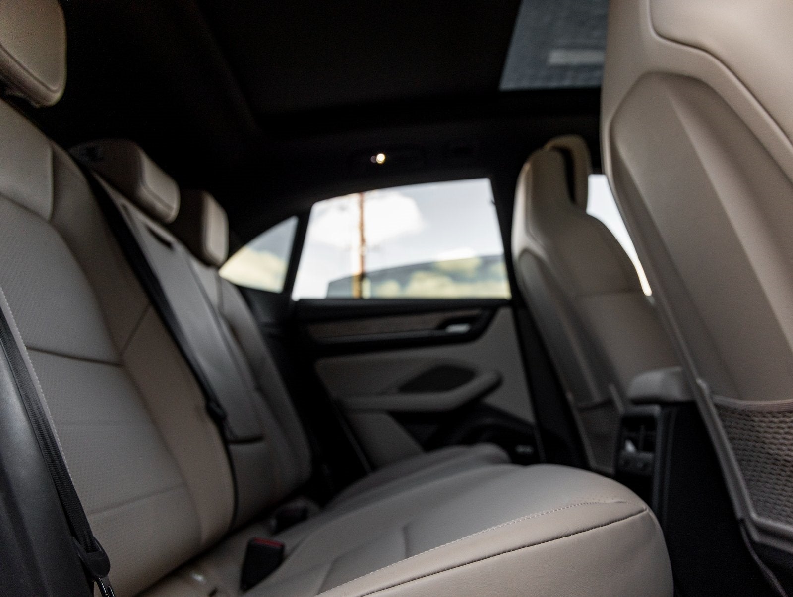 2025 Porsche Macan Electric 4S