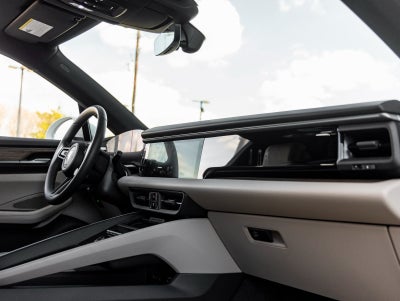 2025 Porsche Macan Electric 4S