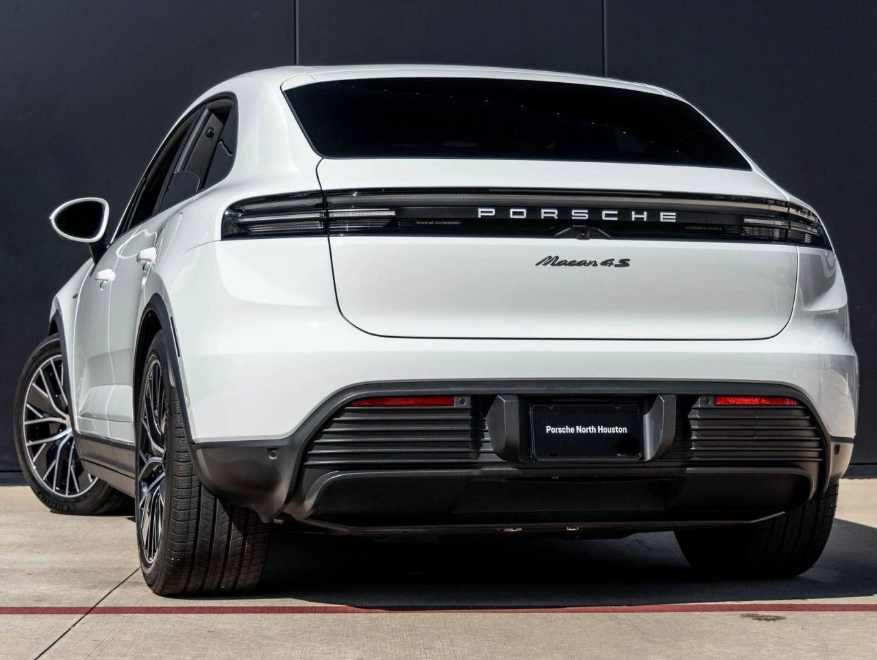 2025 Porsche Macan Electric Macan 4S Electric
