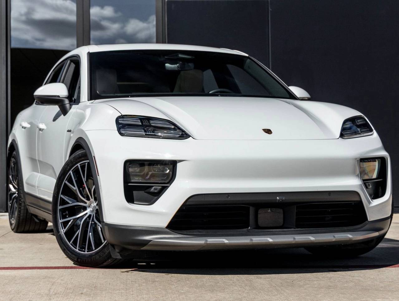 2025 Porsche Macan Electric Macan 4S Electric