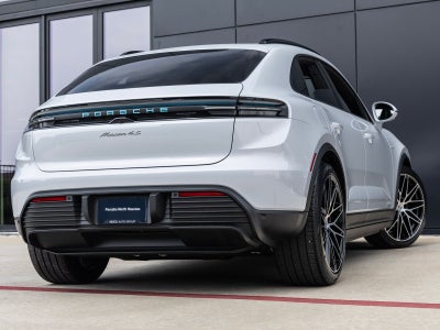 2025 Porsche Macan 4S Electric