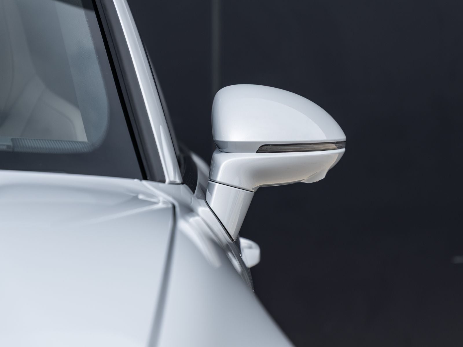 2025 Porsche Macan 4S Electric