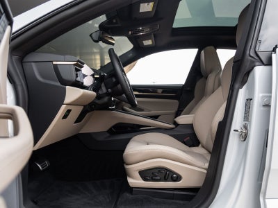 2025 Porsche Macan 4S Electric